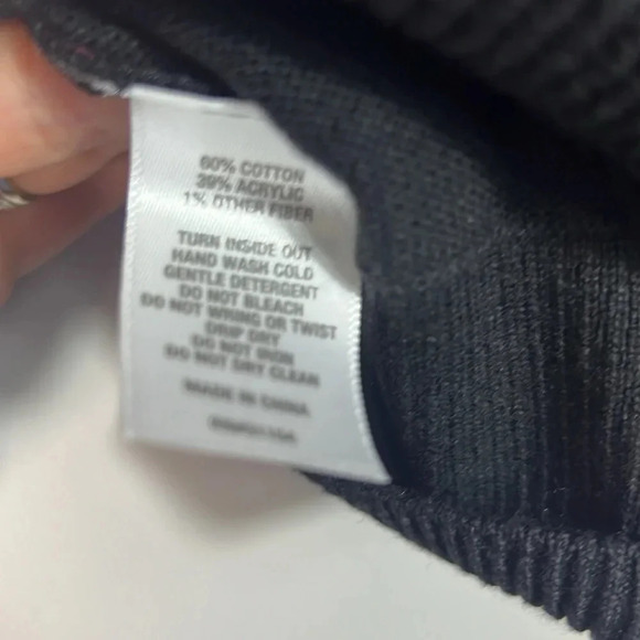 THE LIMITED Burgundy, Gray, and Black Geometric Sweater - Medium - NWT - Picture 9 of 10